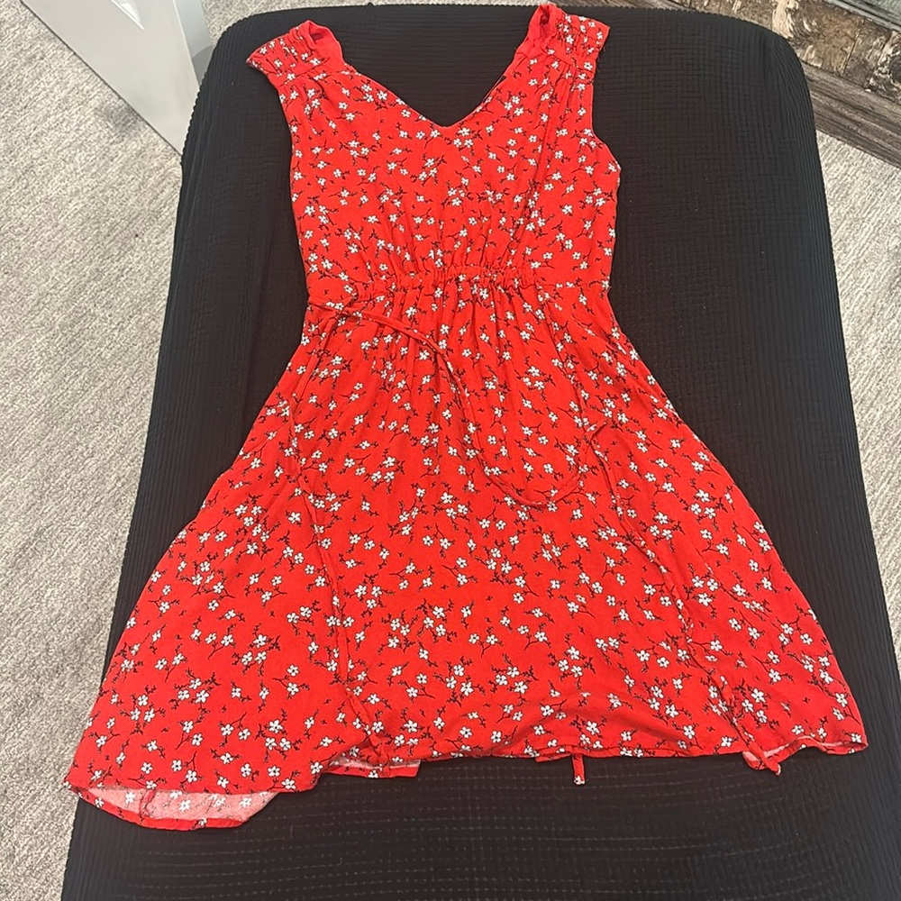 red and white floral sleeveless dress